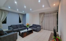 Kenyalang Emerald Riverine Homestay